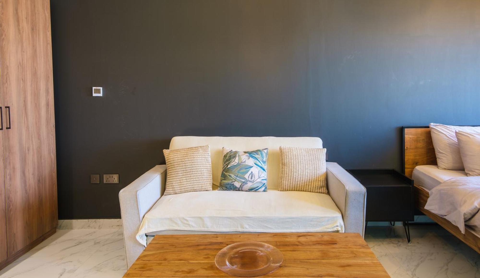 Industrial Chic Retreat Apartment Al Qurayyah Exterior foto